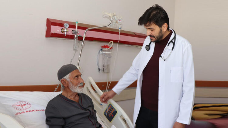 Hastanın kalp zarından 1 litre sıvı boşaltıldı