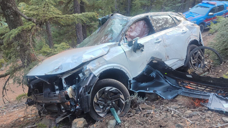 Adana'da uçuruma yuvarlanan cipteki karı-koca hayatını kaybetti