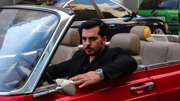 Adanalı galerici 'Eşref Tek' otomobil videolarıyla gündem oldu