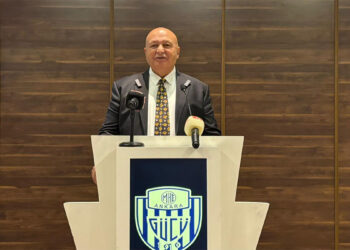 Ankaragücü'nde başkan adayı Nazım Barkçin, basın mensuplarıyla bir araya geldi