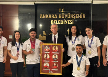 ASKİ Spor'un dünya şampiyonları, Mansur Yavaş’ı ziyaret etti