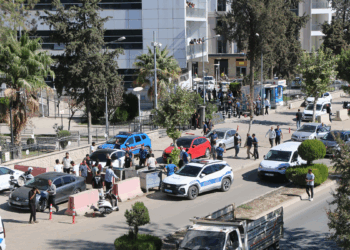 Adıyaman'da adliye önünde kavga; 8 yaralı, 15 gözaltı