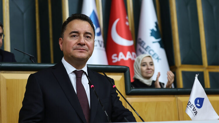 Ali Babacan Meclis resepsiyonundaki fotoğrafa dair konuştu
