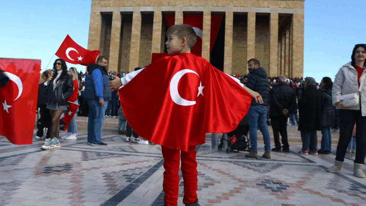 Anıtkabir, ziyaretçi akınına uğradı