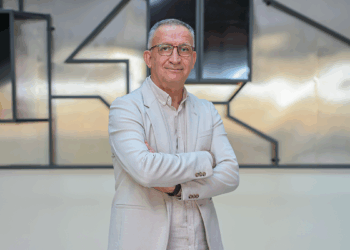 At yarışlarının sesi haline gelen Yüksel Saymaz’ın hayat hikayesi belgesel oldu