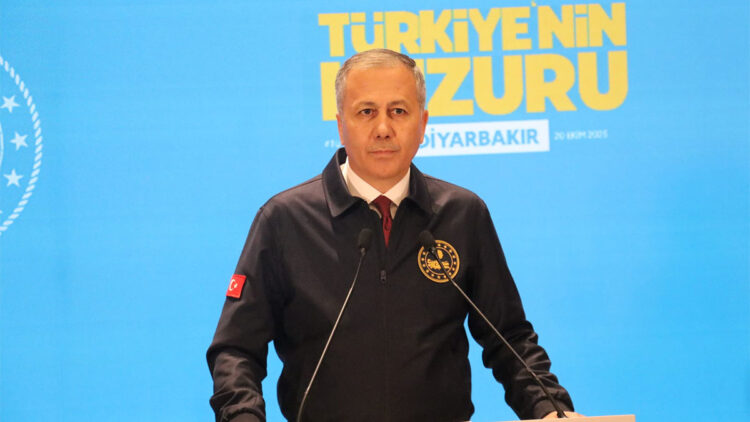 Hiç kimse polisimize düşman deme alçaklığına cüret edemez