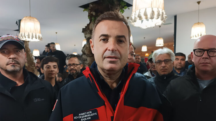 Vatandaşlarımız tedirgin, yıkılan binalarımız var