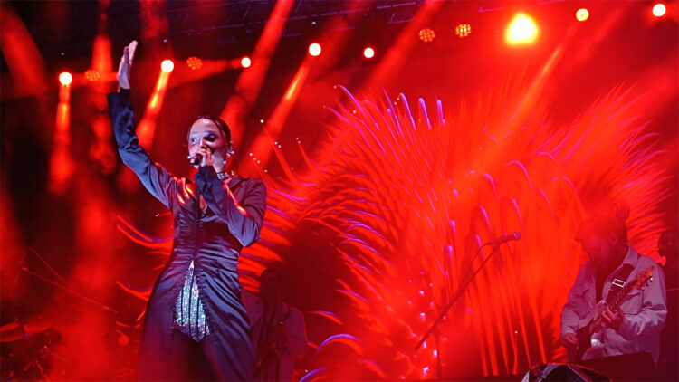 Bursa'da Zeynep Bastık'tan Cumhuriyet Bayramı konseri