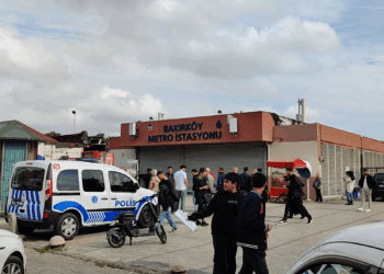 Bakırköy Metro İstasyonunda raylara atlayan kişi hayatını kaybetti