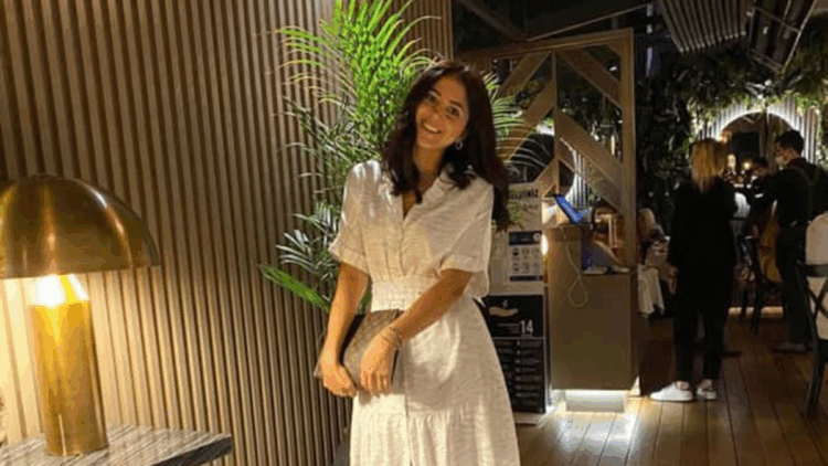 Beykoz'da bıçaklanarak öldürülen Aysel Karakoç son yolculuğuna uğurlandı