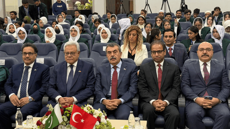 Bizim asıl işimiz, dünyayı yaşanabilir bir mekan olarak tasarlamak