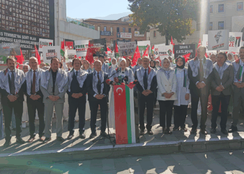 Bursa'da kadınlar 'Gazze İçin Sessiz Çığlık' etkinliğinde buluştu