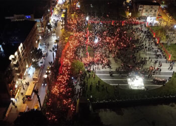 Çanakkale'de binlerce vatandaş fener alayında buluştu