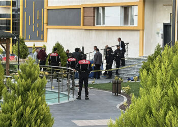 Çanakkale'de sağlık astsubayı, tartıştığı emekli astsubayı öldürdü