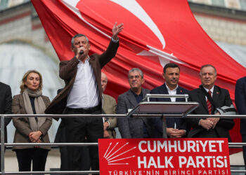 Hırsız dediler yolsuz dediler olmadı, son çare casus demeye kalktılar