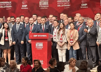 CHP 39'uncu Olağan İstanbul İl Kongresi'ne 'durdurma' talebi