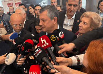 CHP'nin güçlü bünyesi mikropları kabul etmedi