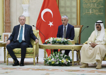 Cumhurbaşkanı Erdoğan Kuveyt Emiri ile bir araya geldi