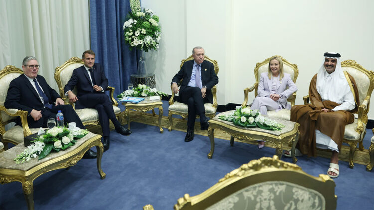 Barış için Şarm El-Şeyh Zirvesi'nde liderler bir araya geldi