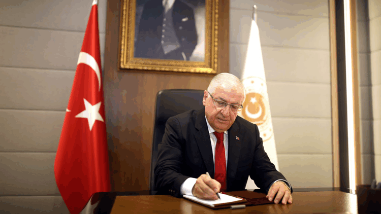 Cumhuriyetimiz ilelebet payidar olsun