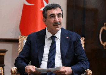 Cumhuriyetimizin yıl dönümünü büyük bir gurur ve coşkuyla idrak ediyoruz