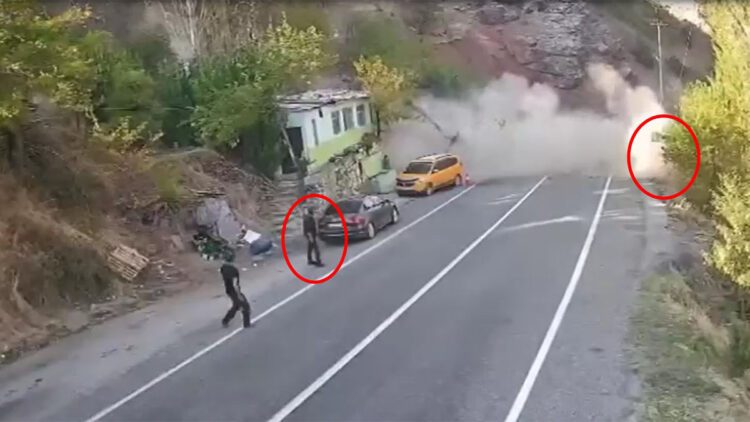 Dağdan kopan kaya parçalarının altında kalmaktan son anda kurtuldu