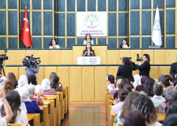 Bahçeli'nin görüşüne katılıyoruz; Komisyon mutlaka İmralı'ya gitmeli