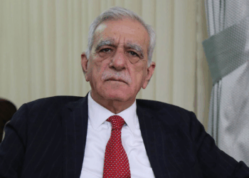 DEM Parti'li Ahmet Türk, 'Örgüt propagandası' suçundan beraat etti