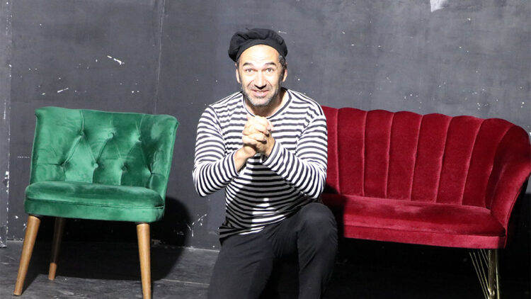 Vanlı tiyatro sanatçısı İran’da başarı belgesi aldı