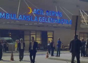 Düğün sırasında çıkan silahlı kavgada 5 kişiyi yaraladı