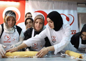 Depremzede kadınlar İstanbul'da ünlü şeflerden eğitim aldı