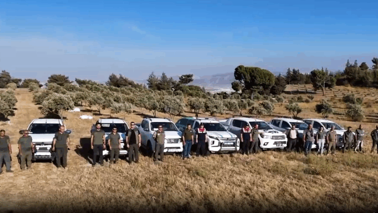 Dronla tespit edilen 9 kaçak avcı yakalandı