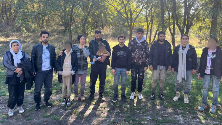 Edirne'de 23 kaçak göçmen yakalandı