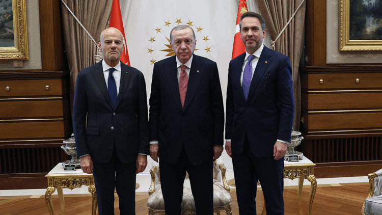 Erdoğan, İtalya Milli Hidrokarbon Ajansı Başkanı Descalzi'yi kabul etti