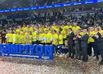 Fenerbahçe Medicana şampiyon olarak mutlu sona ulaştı