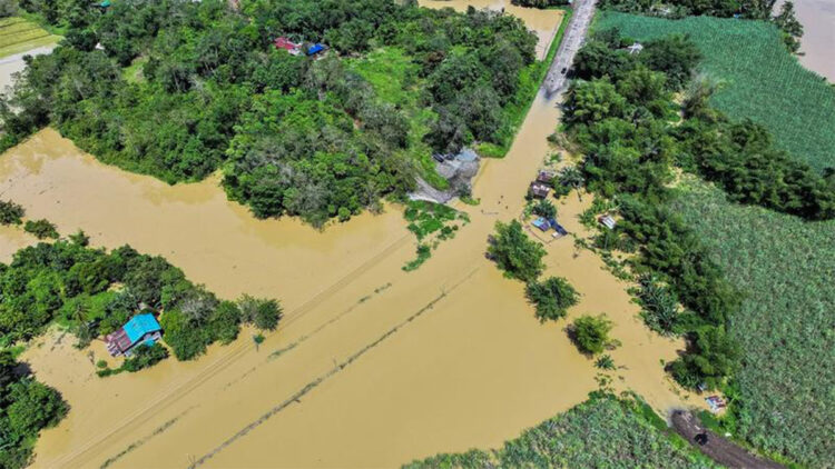Filipinler'de tropik fırtınada 7 kişi öldü