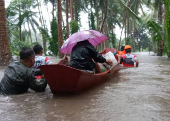 Filipinler'de tropik fırtına alarmı; binlerce kişi tahliye edildi