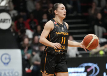 Flammes Carolo Basket ilk yenilgisini aldı
