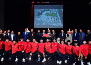 Fatih Belediyesi’nden amatör spor kulüplerine malzeme desteği