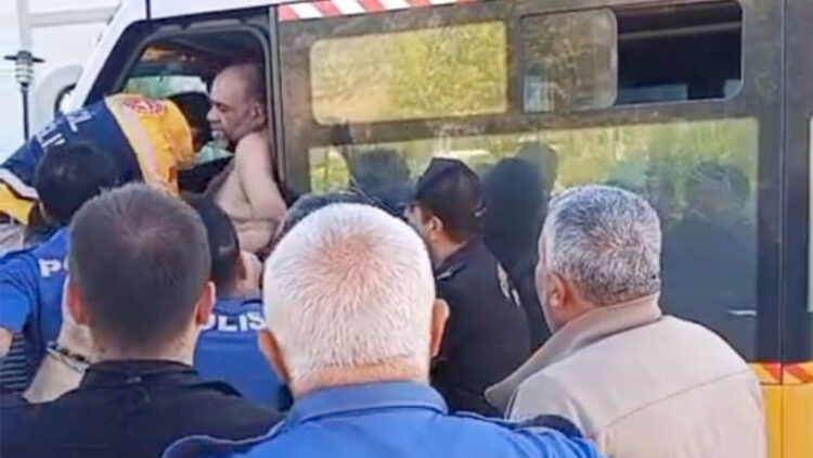 Gaziantep'te ceza yiyen sürücü aracını ve kendisini yakmaya çalıştı