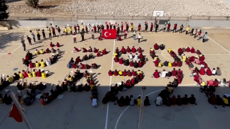 Gaziantep'te öğrencilerden ‘Özgür Gazze' koreografisi