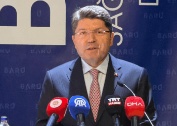 Gazze’de insanlık çocukların açlıktan öldüğü bir dünyayı gördü