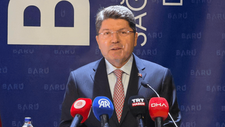 Gazze’de insanlık çocukların açlıktan öldüğü bir dünyayı gördü