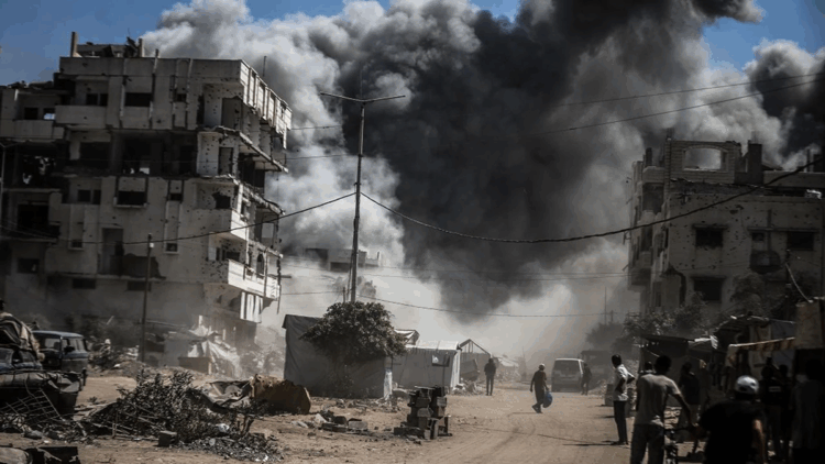 Gazze'ye başlattığı saldırılarda 24'ü çocuk, 63 Filistinli hayatını kaybetti