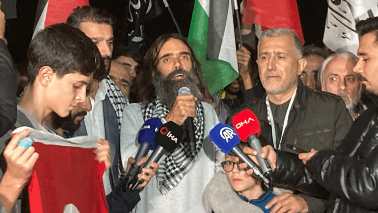 Gazze’ye giden aktivist Abidin Özkan yurda döndü