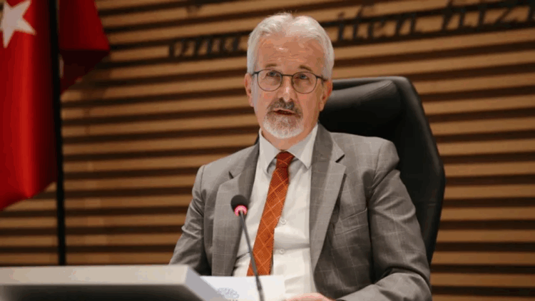 Gözaltındaki eski belediye başkanı hastaneye kaldırıldı