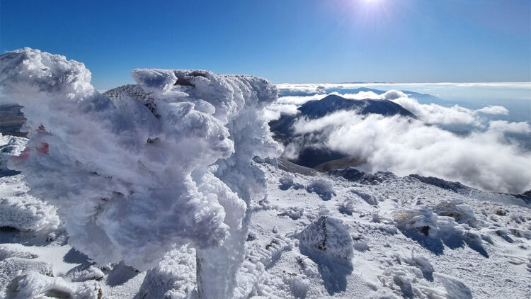 Hasan Dağı'nın zirvesine ilk kar düştü