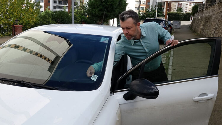 Hatalı park eden sürücüler için 'karekodlu' çözüm