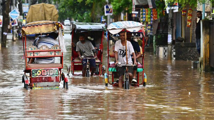 Hindistan'da sel: 23 ölü