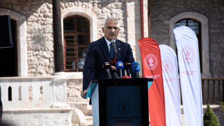 Halk kütüphanelerimizi çok işlevli merkezler haline getiriyoruz